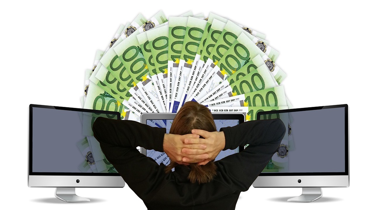 7 Pinjaman Online Cicilan 12 Bulan Bunga Rendah, Langsung Masuk Aplikasi Dompet Digital yang Aman Rp15 Juta