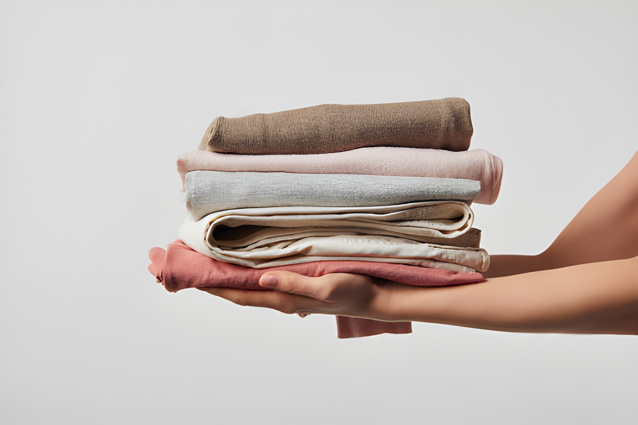 Perbedaan Linen dan Katun: dari Kenyamanan, Perawatan, Hingga Harganya