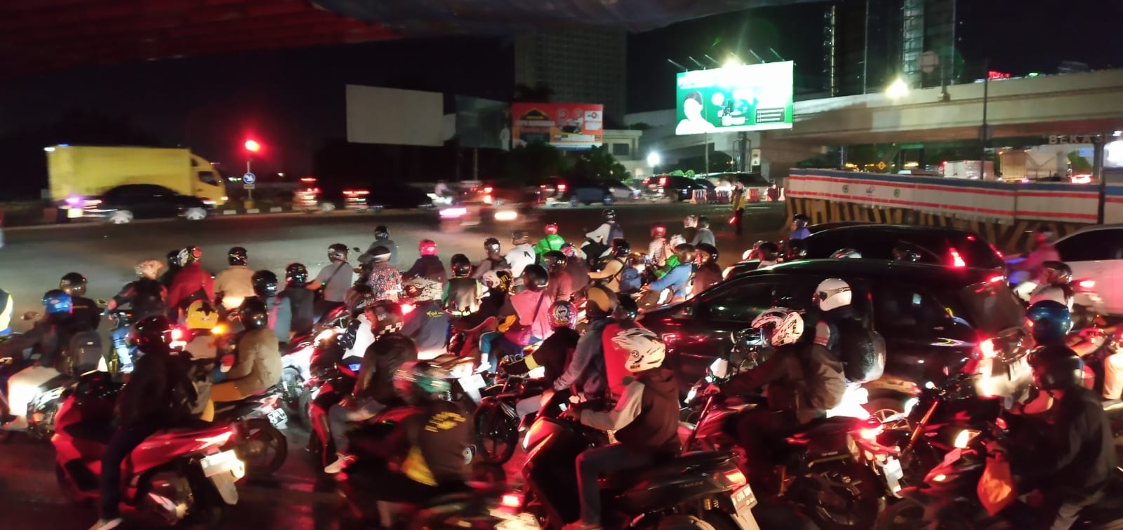 H-2 Lebaran, Volume Kendaraan yang Melintas di Kota Bekasi Meningkat 100 Persen