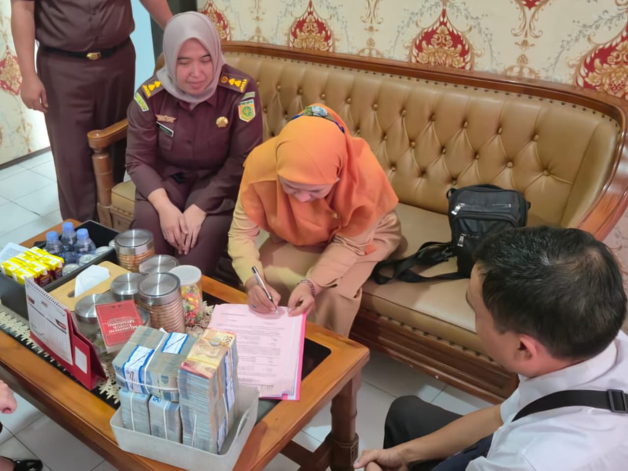 Terdakwa Korupsi Dana PKBM Pasuruan Kembalikan Rp277 Juta, Proses Hukum Tetap Berlanjut