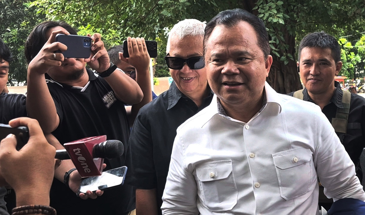 Eks Dirjen Imigrasi Ronnie Sompie Memenuhi Panggilan KPK soal Kasus Harun-Hasto 