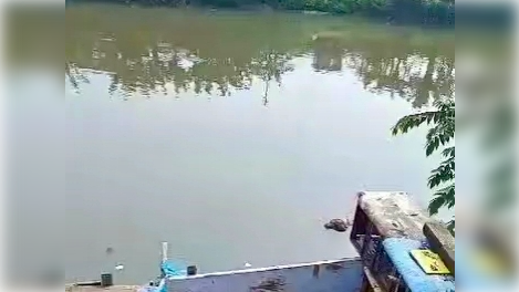 Geger! Mayat Pria Tanpa Identitas Ditemukan Mengapung di Kali Roxy