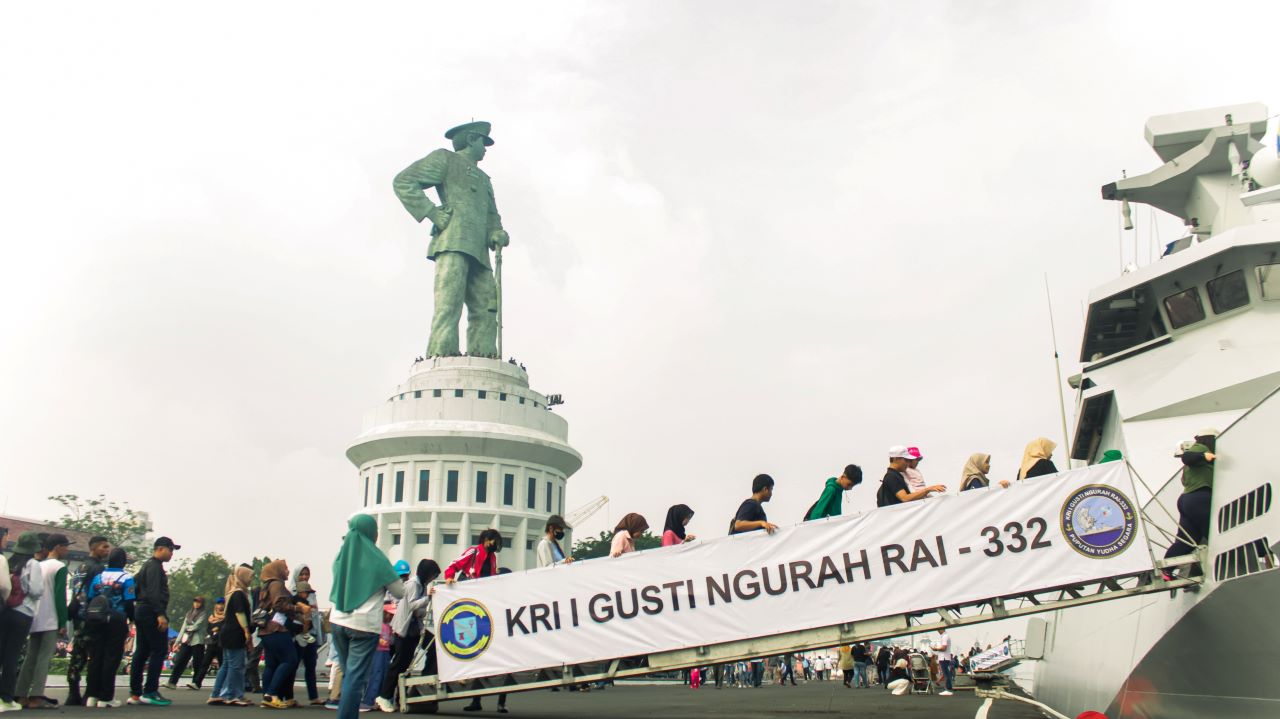 Fleet Festival 2025 Peringati HUT ke-80 Armada RI, Pengunjung Boleh Masuk Kapal Perang