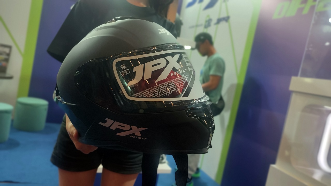 IMOS 2025: JPX Forces Tawarkan Helm Full Face Tangguh untuk Harian dan Balapan