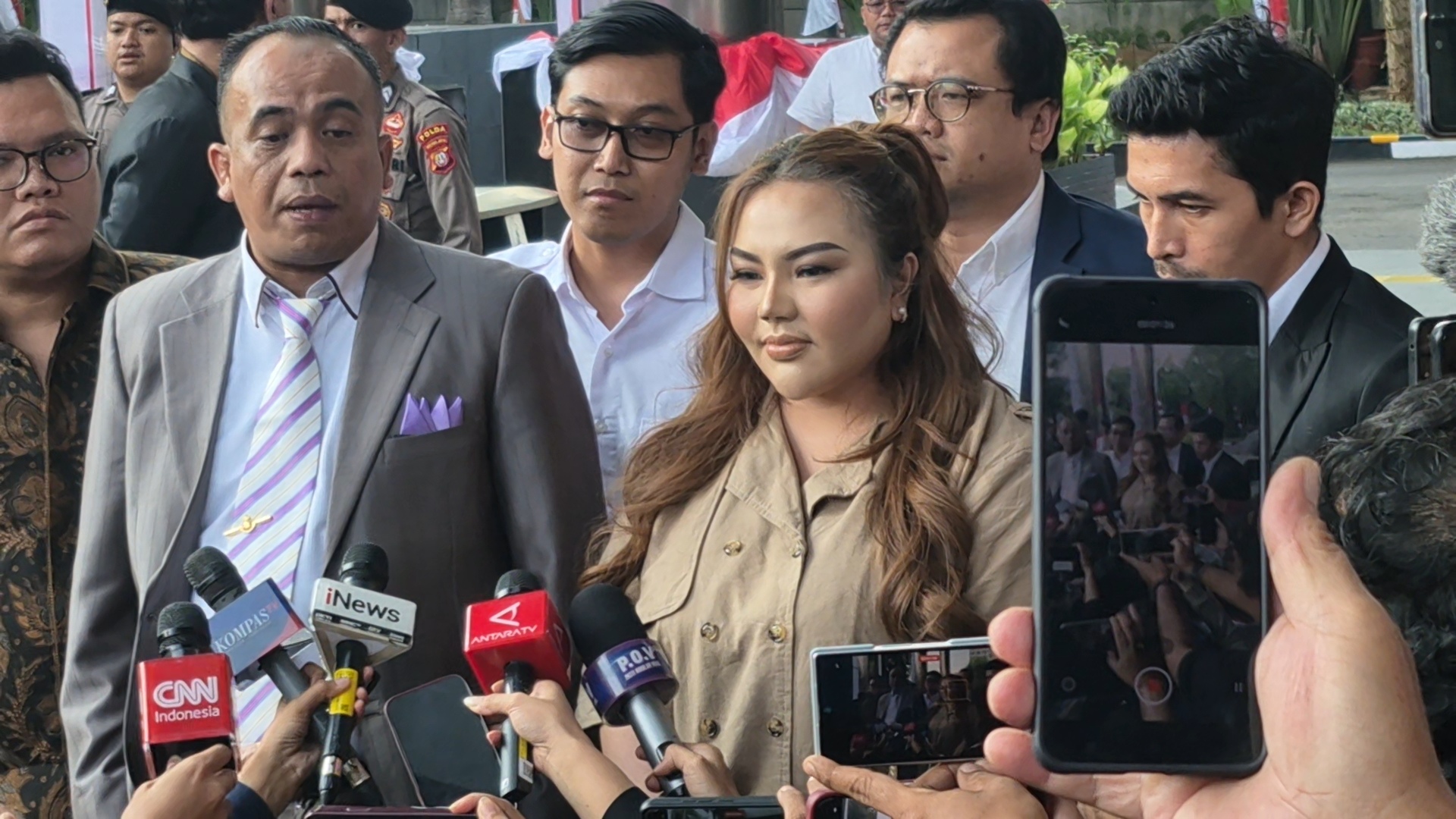 KPK Sentil Lisa Mariana: Sampaikan Informasi Kasus BJB ke Penyidik, Bukan Gembar-Gembor Lewat Medsos!