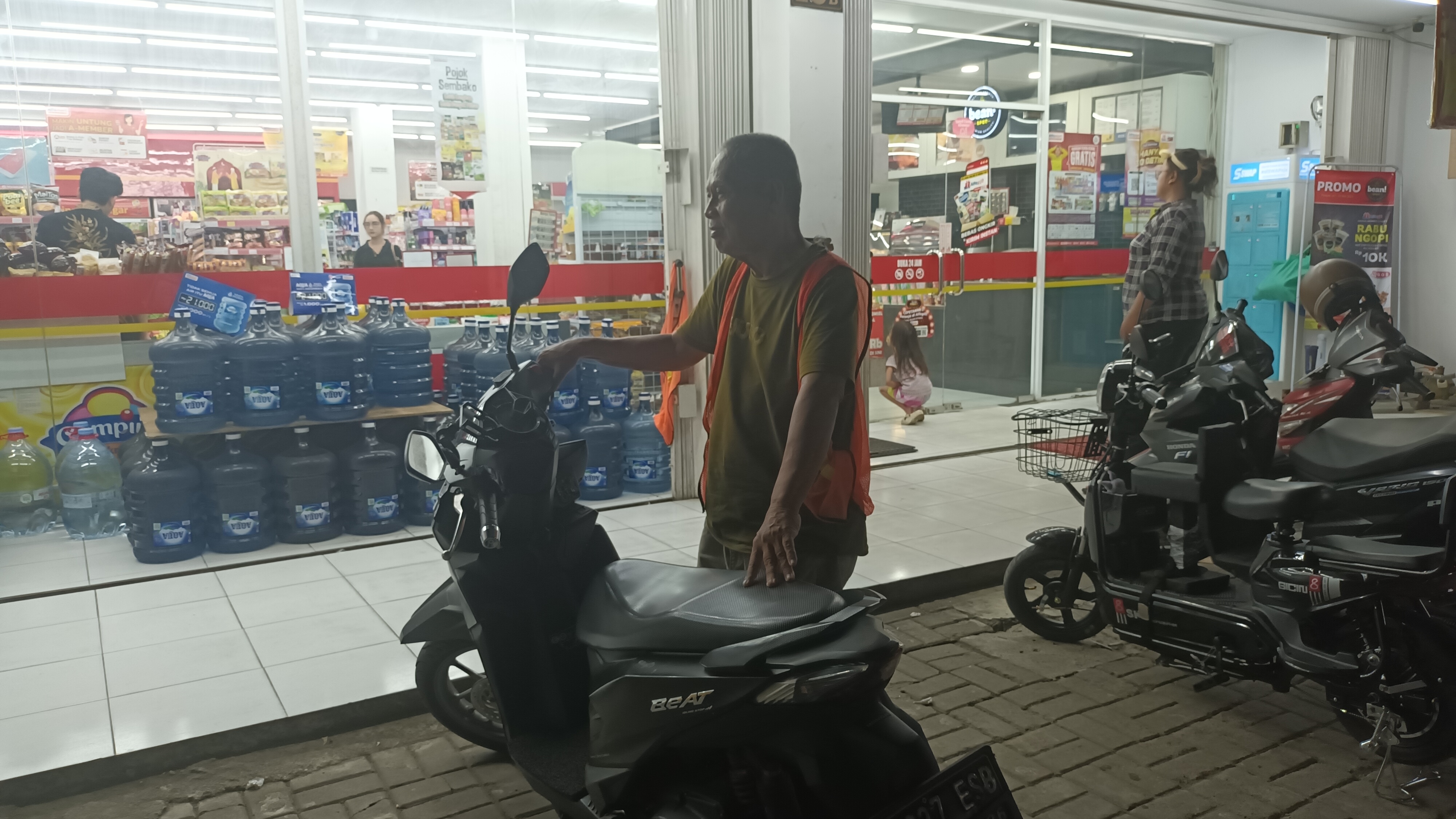 Oknum Dishub Diduga Terima Setoran dari Juru Parkir Minimarket, Kasudinhub: Siapa, Sebutkan!