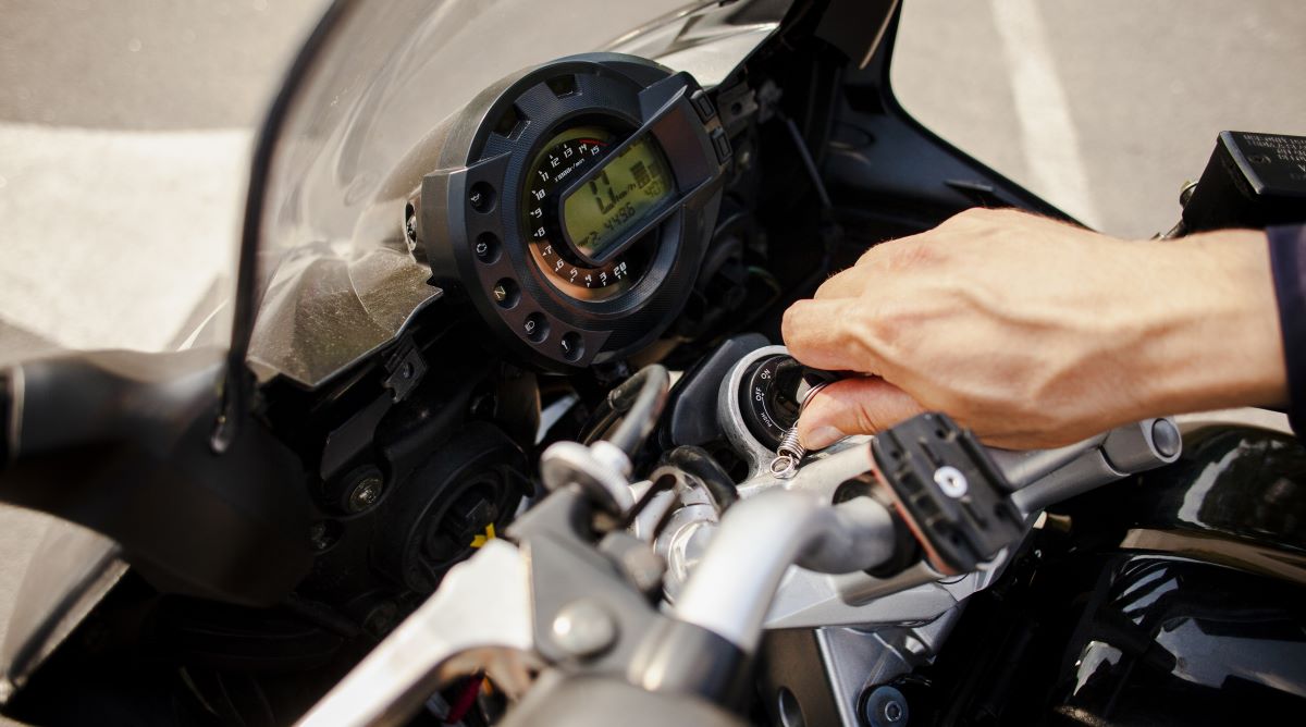 6 Cara Mengoptimalkan Idle Stop System (ISS) pada Motor Honda agar Aki Tidak Tekor saat Macet Mudik