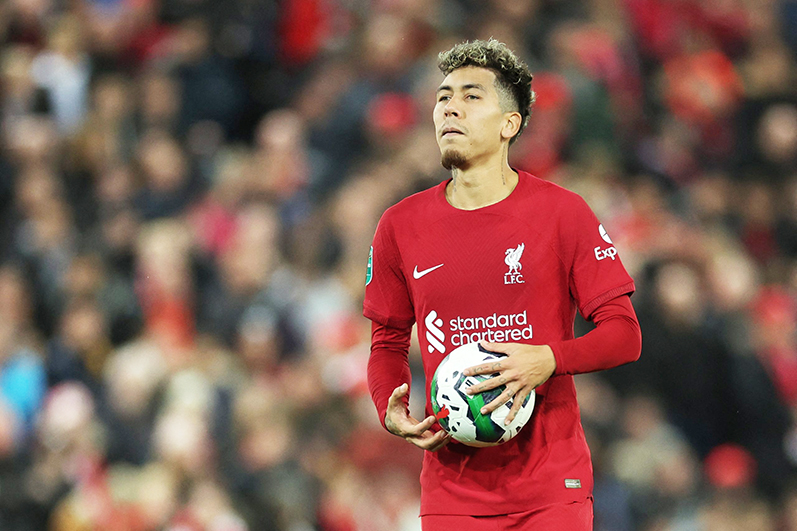 Maldini Utak-Atik Skuat AC Milan, Roberto Firmino Bebas Transfer