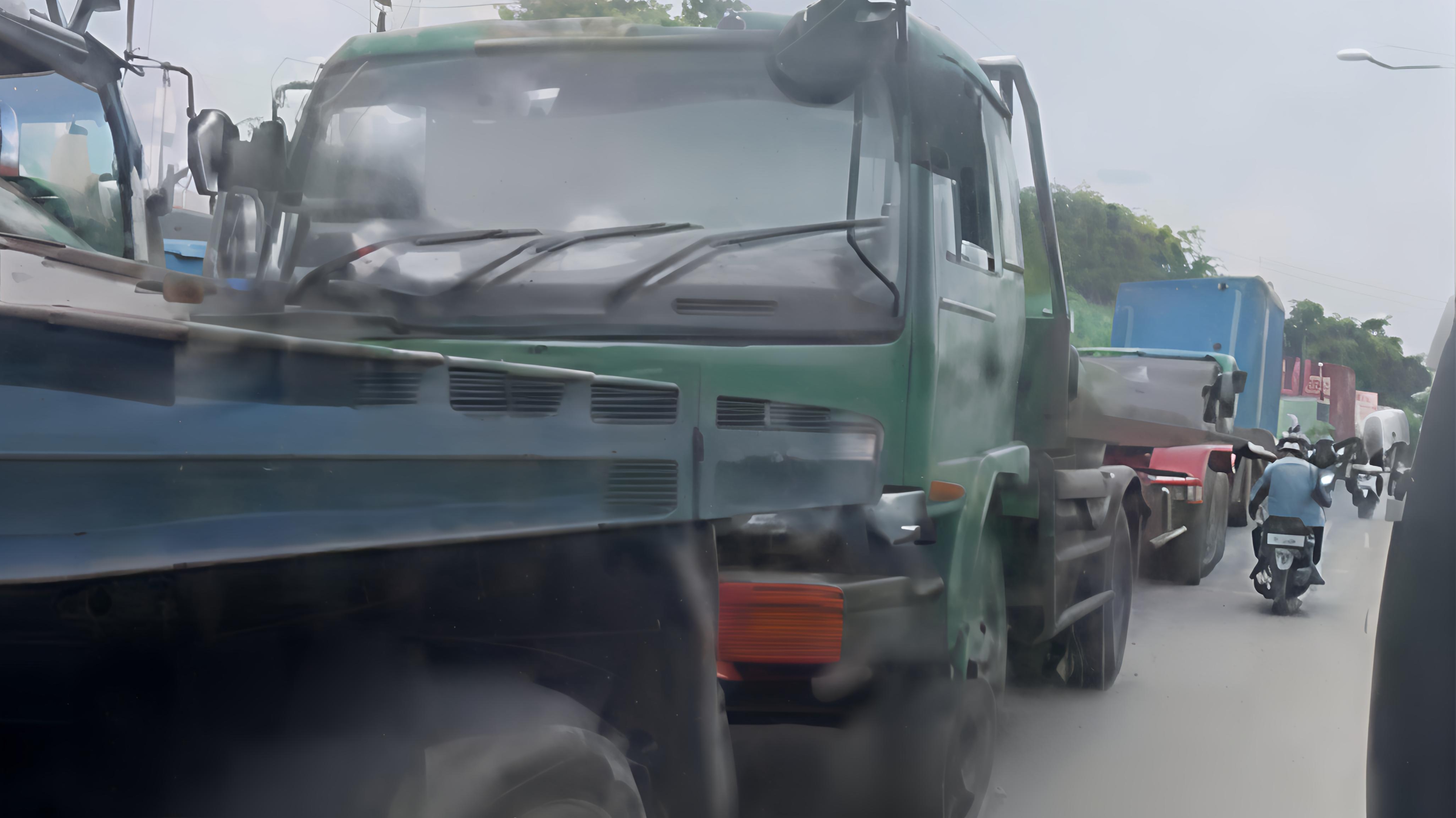 Antrean Truk Bikin Macet 15 Km di Ancol-Tanjung Priok, Ini Biang Keroknya!