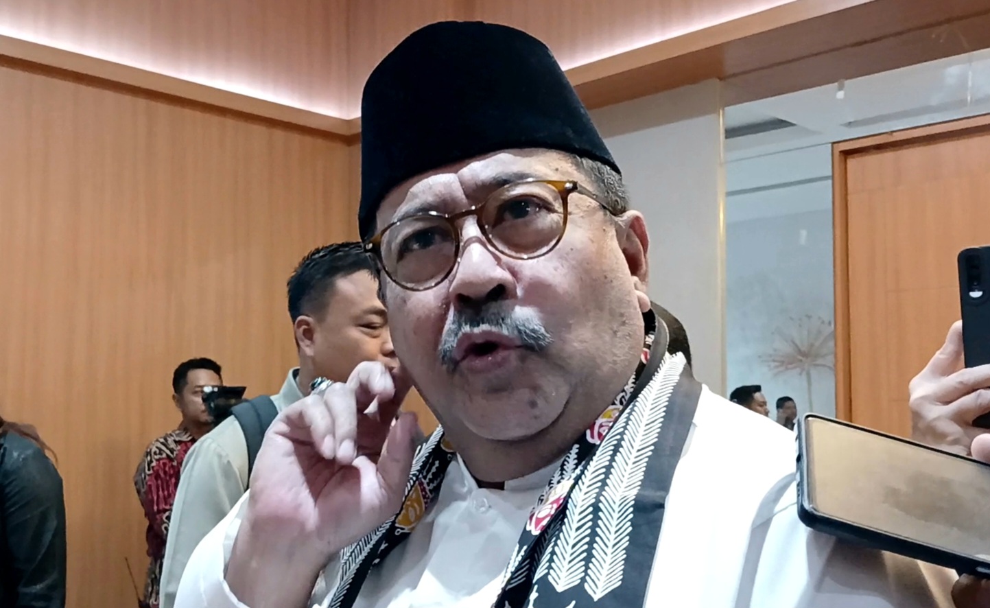 Tanggapi Survei 100 Hari Kerja, Rano Minta Jangan Bandingkan dengan Daerah Lain!