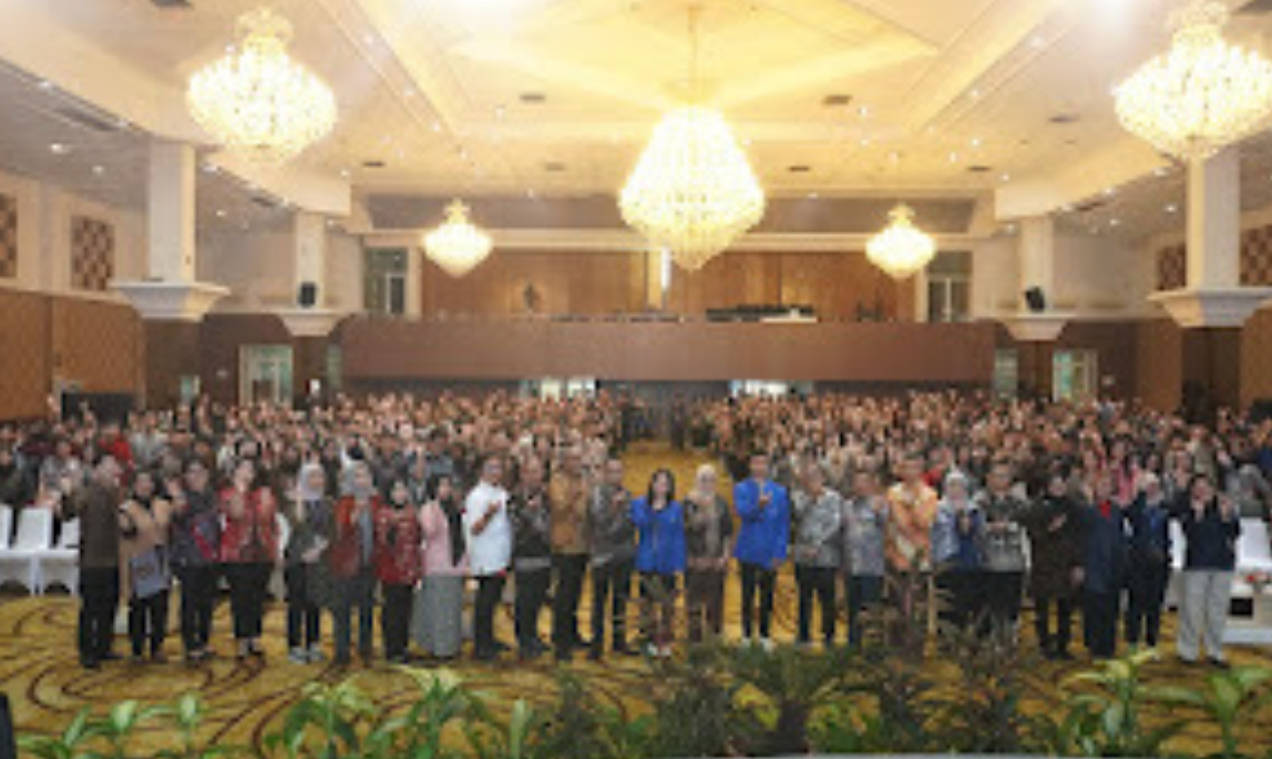Universitas Esa Unggul Jakarta Gelar Pre University Program Bertema 'Unleashing AI Potential to Drive Transformative Action'