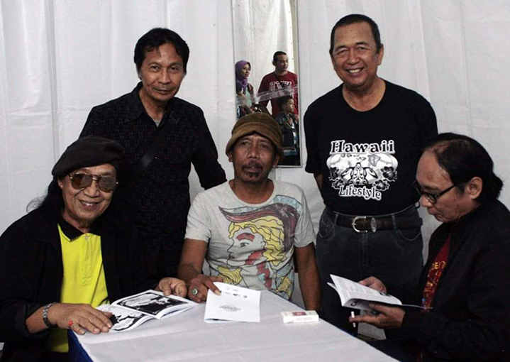 Victor Nasution & The Gembell's, Pelopor Musik Kota Pahlawan (4): Dipanggil IDI Gara-Gara Hey Dokter