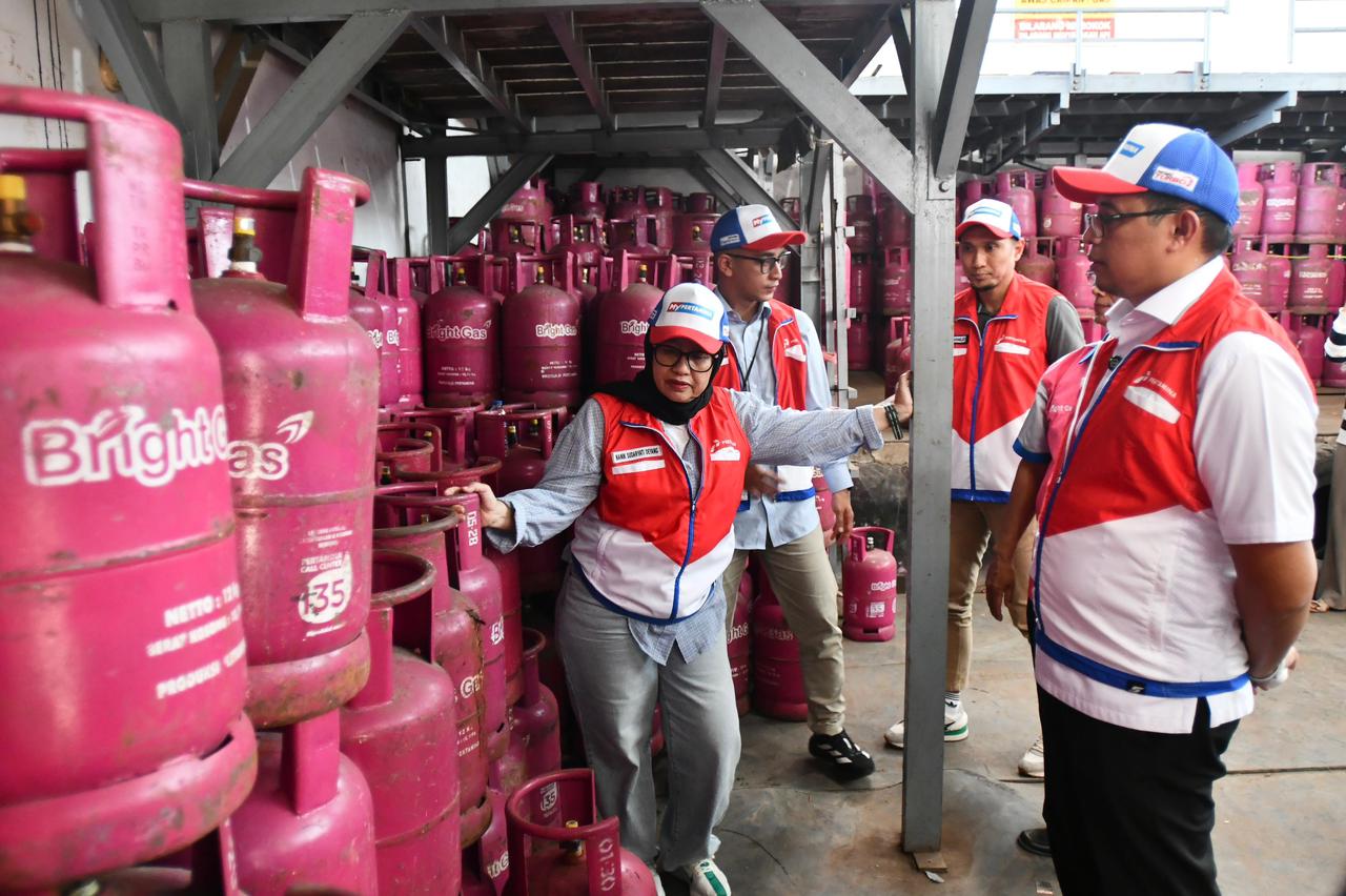 Komisaris Pertamina Cek Distribusi BBM dan LPG di Sorong, Pastikan Pasokan Terjaga