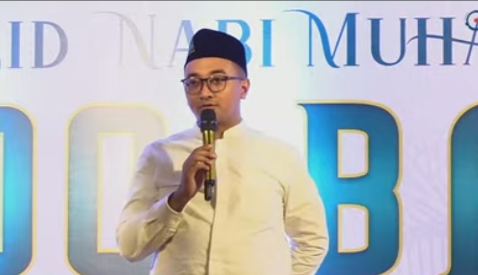 Gus Amak Bersholawat Bersama 1000 Banjari Marhaban Pasuruan, Ajak Anak-anak Muda Cintai Shalawat Daripada Orkesan