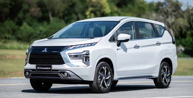 Apa Penyebab Mitsubishi Belum Rilis Kendaraan Hybrid di Indonesia? 