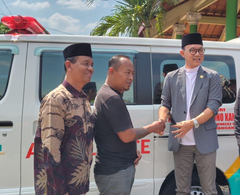 Ambulans Bantuan Kanang Siaga di Ngawi Barat