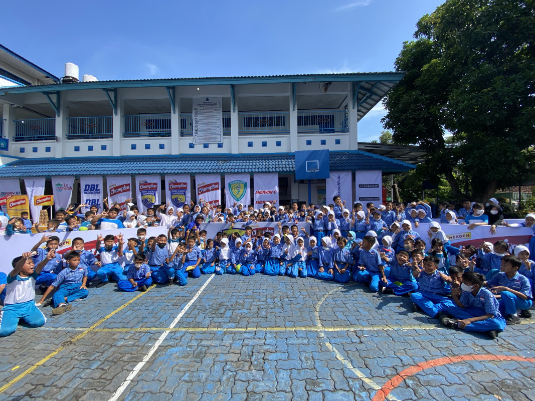 Games dan Nyanyi Seru Meriahkan Roadshow SAC di SDN Pendrikan Kidul Semarang 