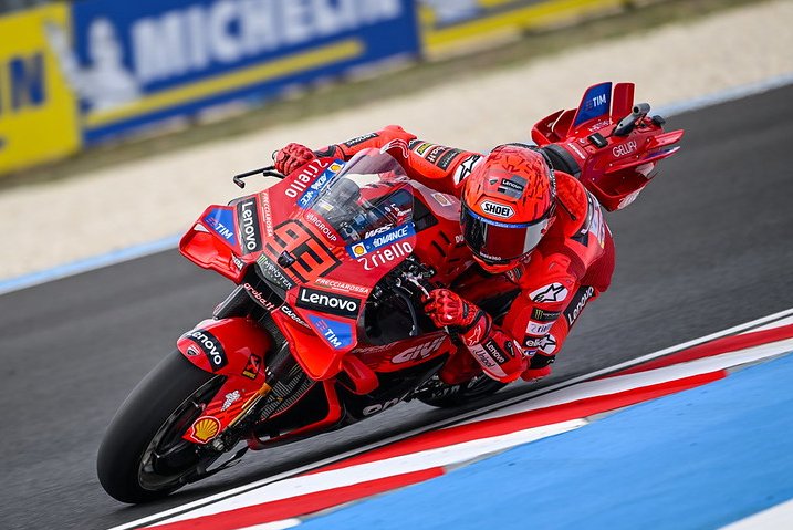 Hasil Sprint Race MotoGP Hungaria 2025: Marc Marquez Kembali Tak Terkalahkan, Menang di Balaton Park