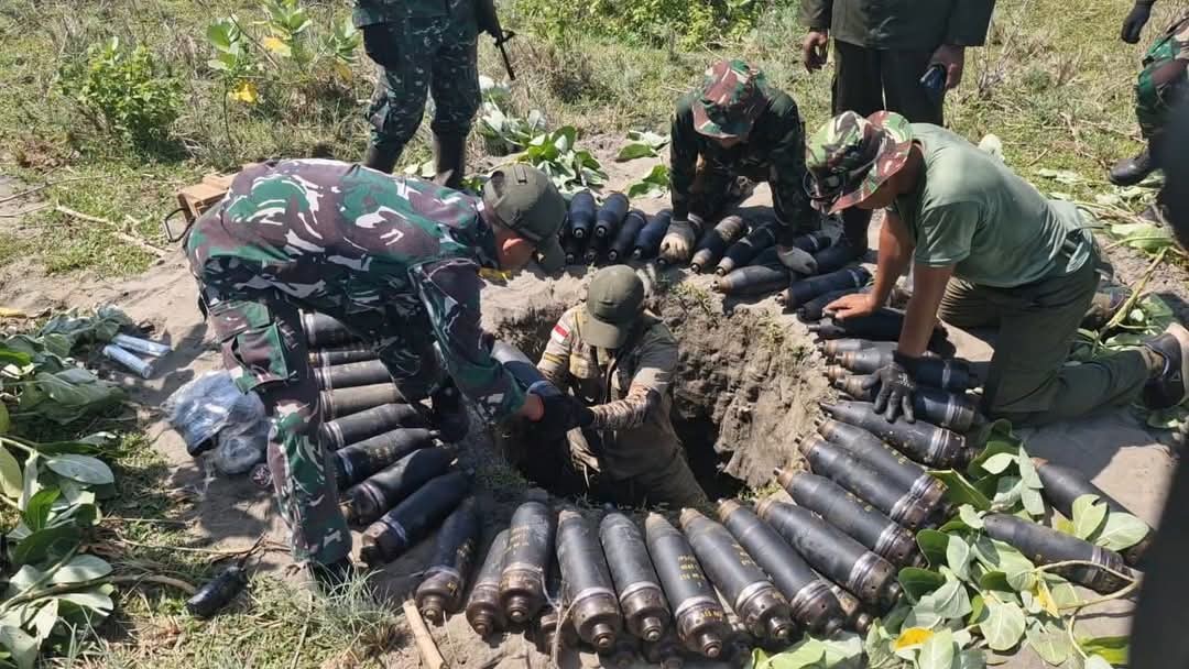 Kang Dedi Sebut Korban Sipil Ledakan Amunisi Garut Bukan Pemulung: Mereka Ditugaskan TNI
