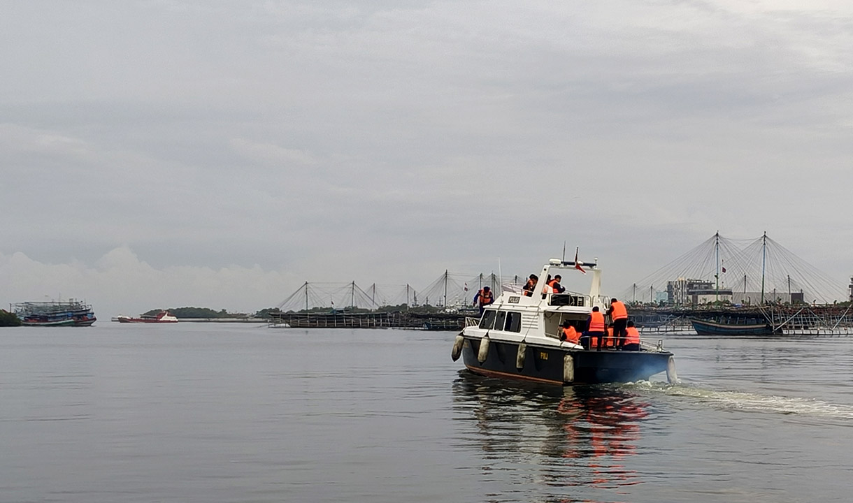 Polda Metro Jaya Lakukan Pembongkaran Pagar Laut di Wilayah Teluk Jakarta