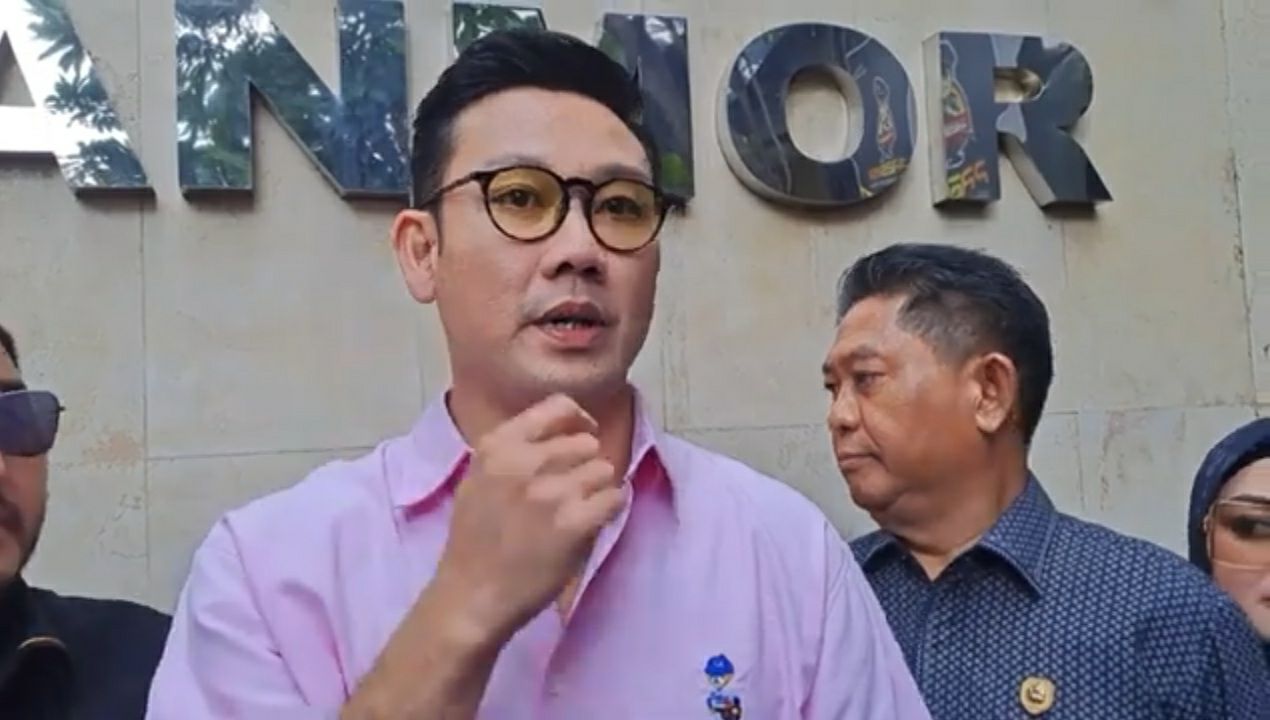 Alasan Denny Sumargo Laporkan Farhat Abbas ke Polda Metro Jaya: Kuasa Hukum yang Minta