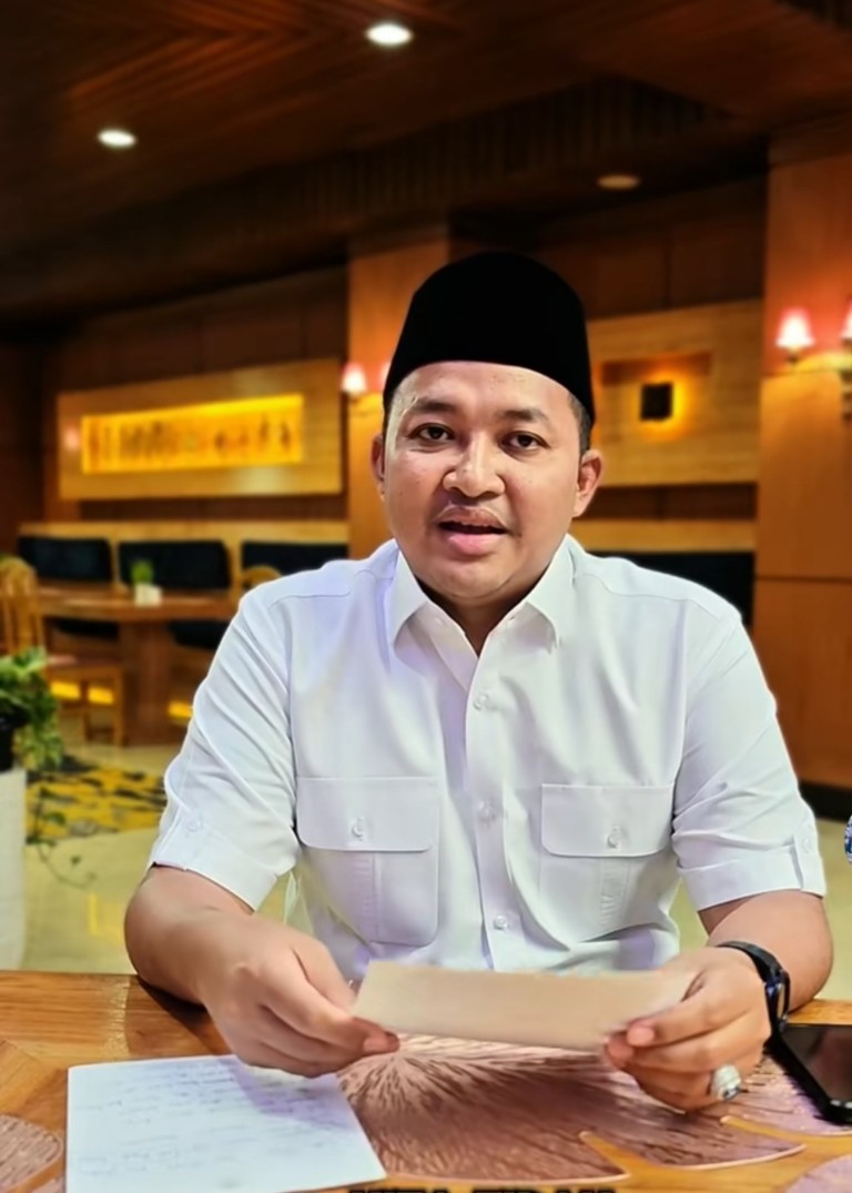 Bupati Pasuruan Buka Suara soal Guru yang Viral karena Jarak Tempuh Mengajar 57 Km