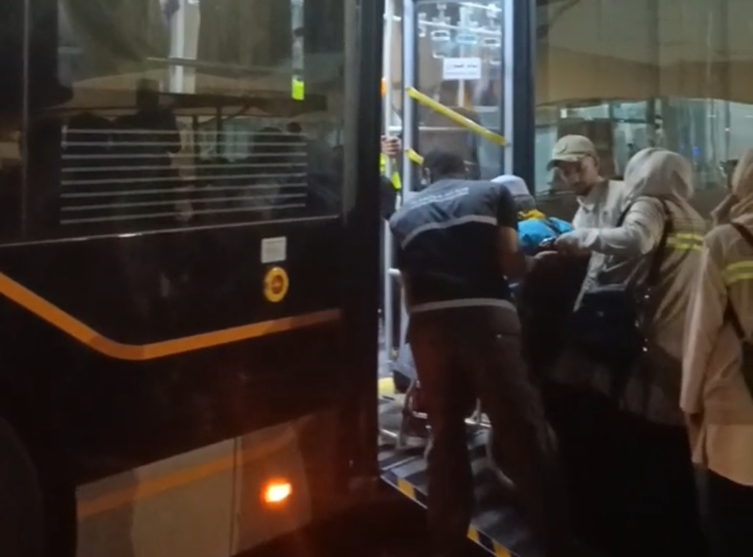 Bus Khusus Lansia dan Disabilitas Siaga, 6 Jemaah Haji KJT 17 Langsung Terlayani