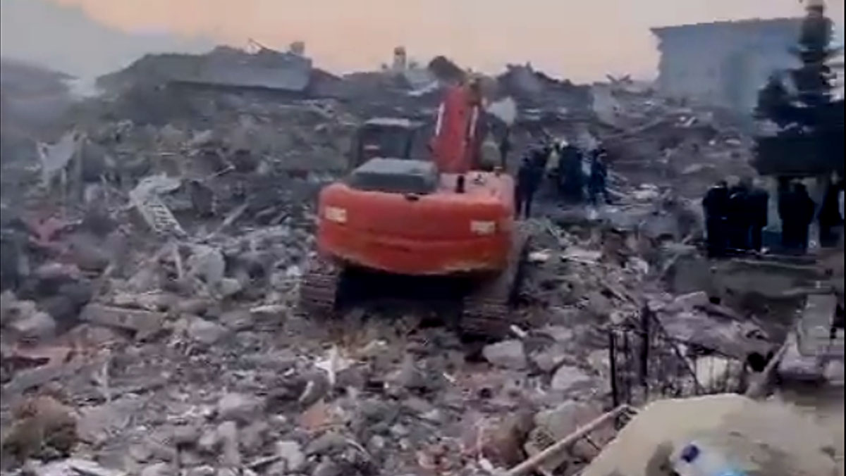 500 WNI Tinggal di Lokasi Gempa Turki, Jokowi Pastikan RI Kirim Bantuan