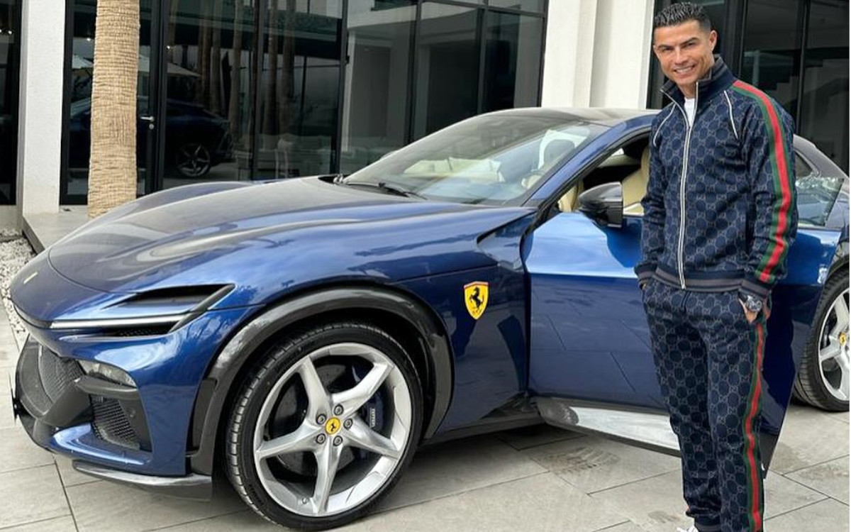 Ronaldo Pamer Mobil Baru Ferrari Purosangue, Intip Harga dan Spesifikasinya!