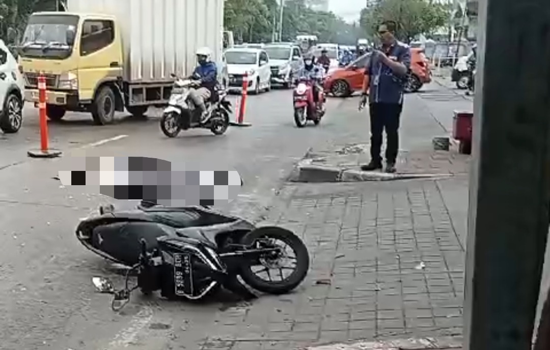 Motor Tergelincir, Guru Olahraga Tewas Terlindas Bus Transjakarta di Tanjung Priok