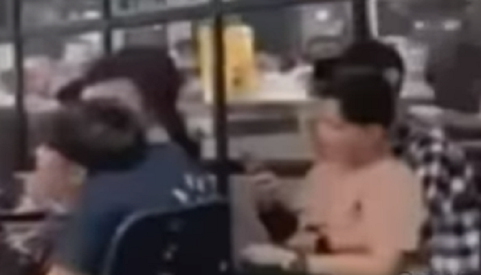 Video Laki-laki Bermesraan Sesama Jenis di Kafe Jakarta Selatan Bikin Geger, Semua Terancam Kena Pidana!