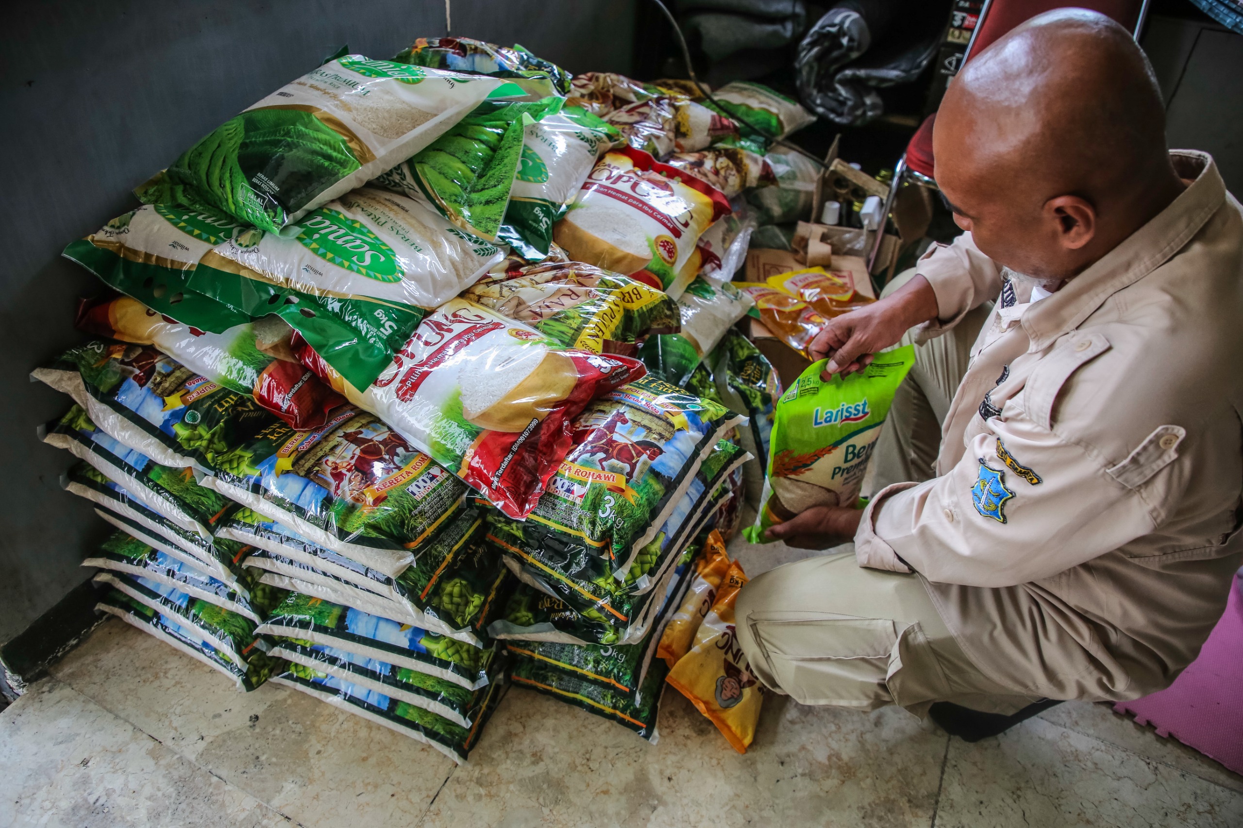 Pelantikan Wali Kota Surabaya Dapat Kiriman Paket Bantuan Sosial, Bakal Disalurkan ke Panti Asuhan