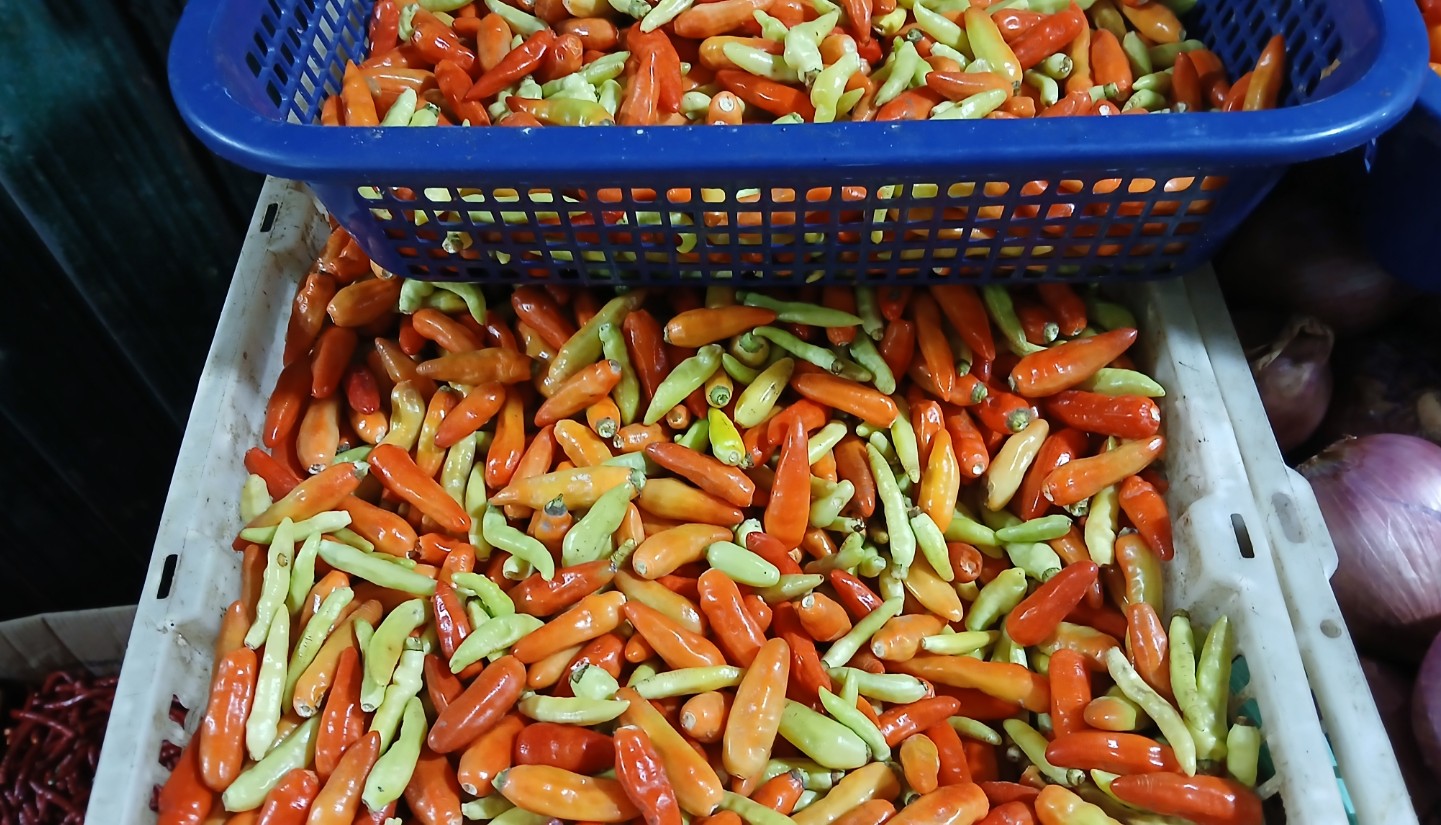 Pedas! Harga Cabai Rawit Merah di Pasar Palmerah Tembus Rp100.000 per Kilogram, Amran: Naik Sedikit Wajar