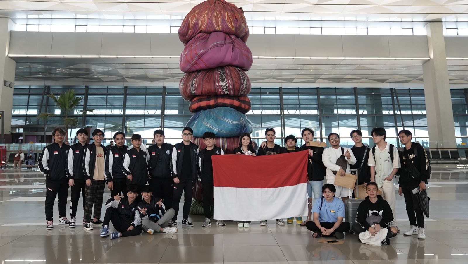 ONIC Esport dan EVOS Legends Berangkat ke Kamboja Wakili Indonesia dalam Kompetisi MSC