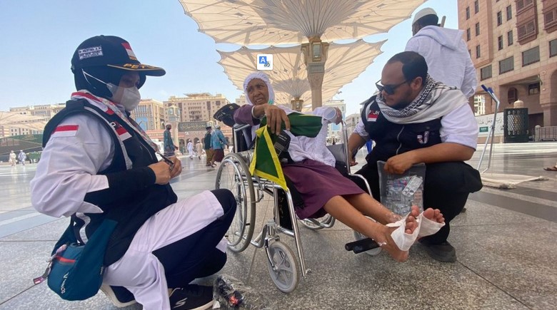 Kaki Jemaah Indonesia Melepuh, Saat Melakukan Ibadah Haji