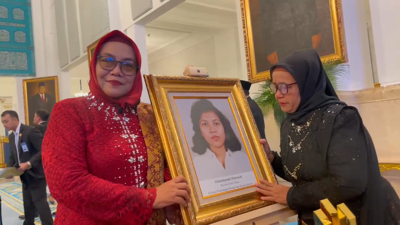 Harapan Kakak Marsinah: Minta Prabowo Hapus Outsourcing yang Bikin Keluarga Retak