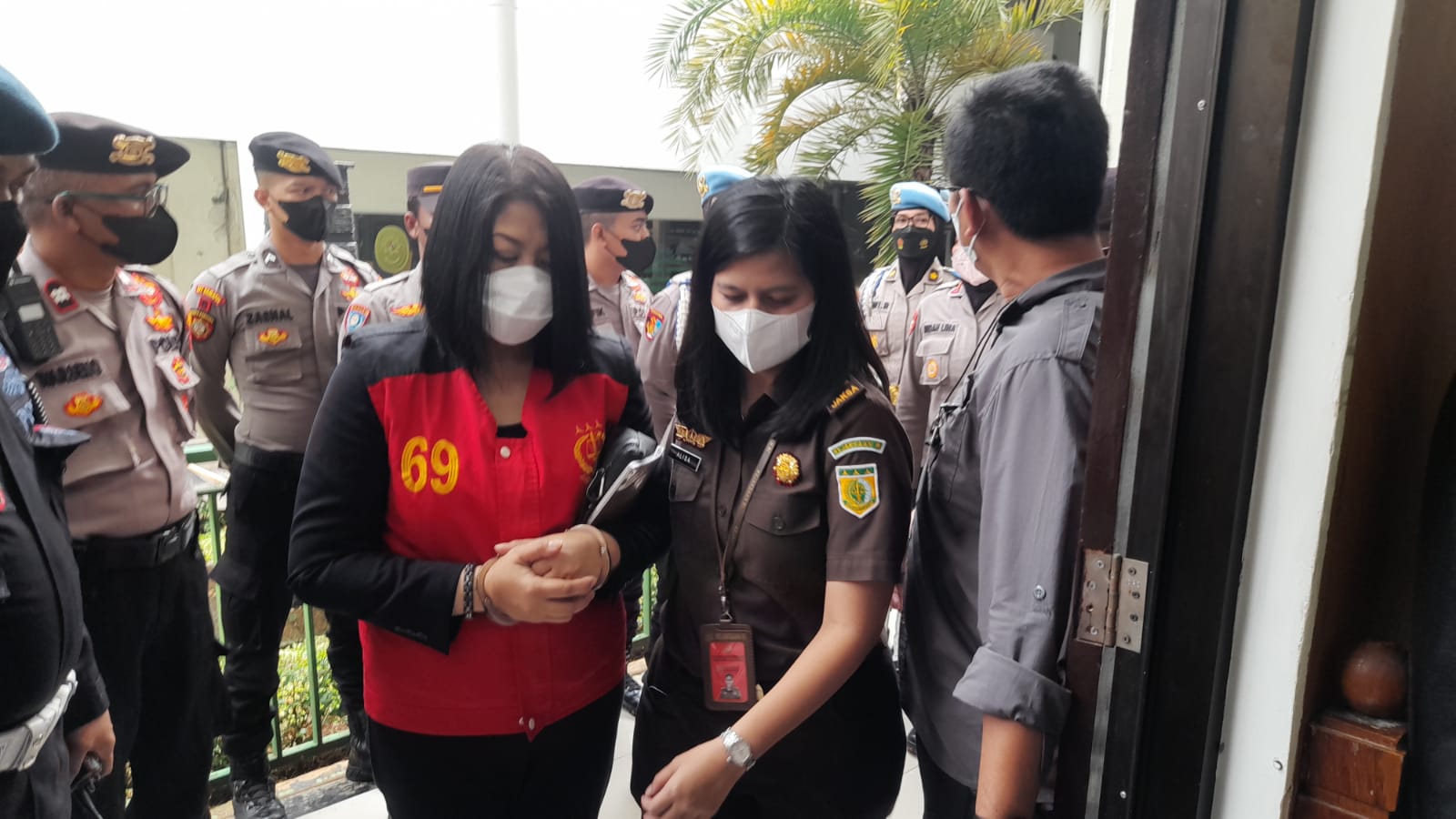 Peran Putri Candrawathi Amankan Senjata Api Brigadir J Diungkap JPU, Ricky Rizal Hanya Diperintah