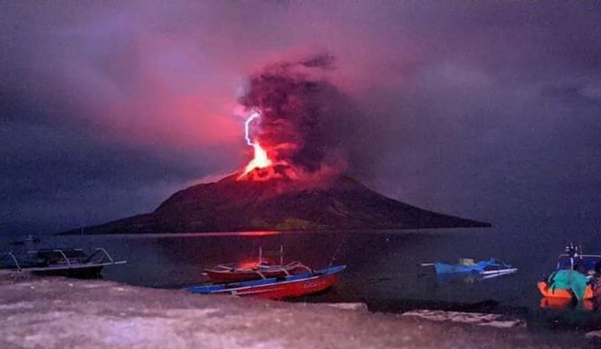 Gunung Ruang Kembali Erupsi, Lebih Besar dari Sebelumnya