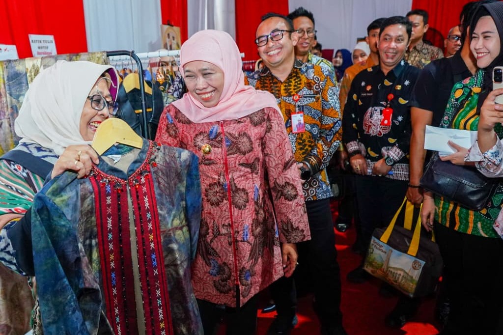 IKM Jatim Teken LoI dengan Malaysia, Khofifah Optimistis Perkuat Neraca Ekspor