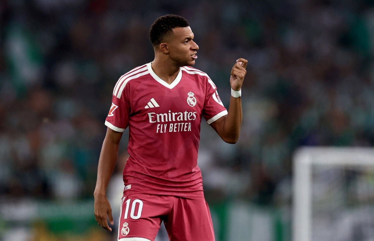 Mbappe Tolak Cap Pemain Malas Bertahan di Real Madrid