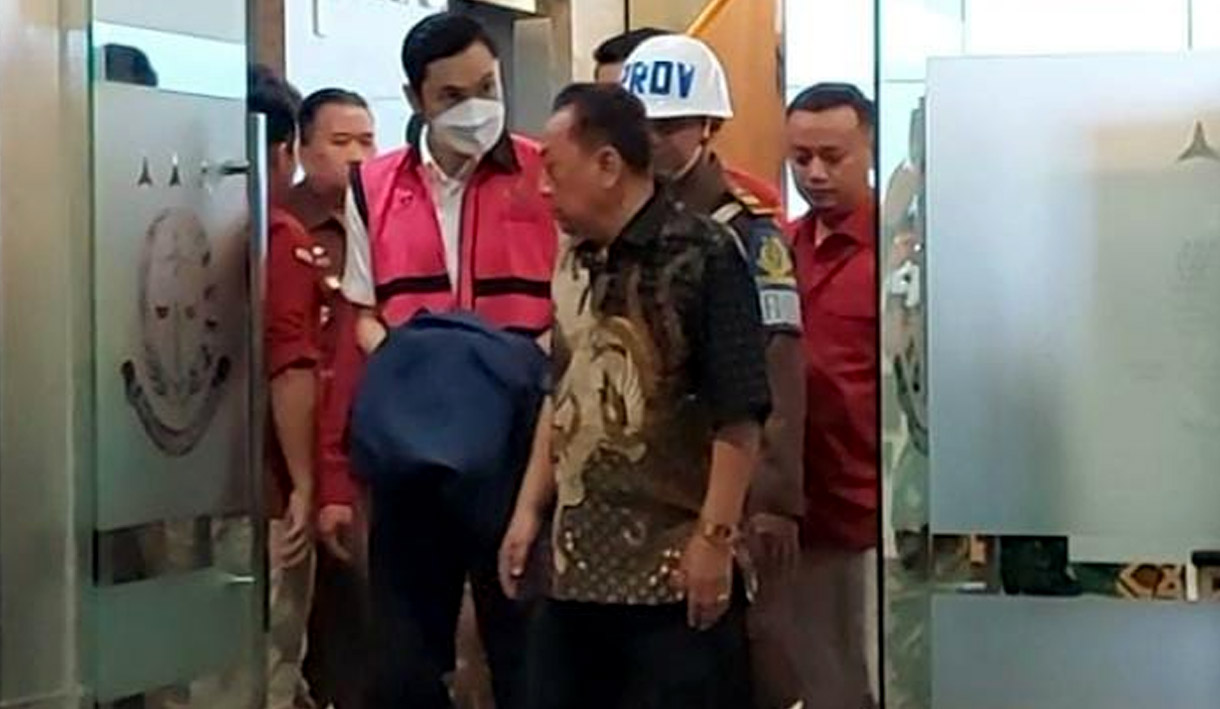 Harvey Moeis Jalani Sidang Perdana Terkait Dugaan Korupsi Timah Hari Ini   