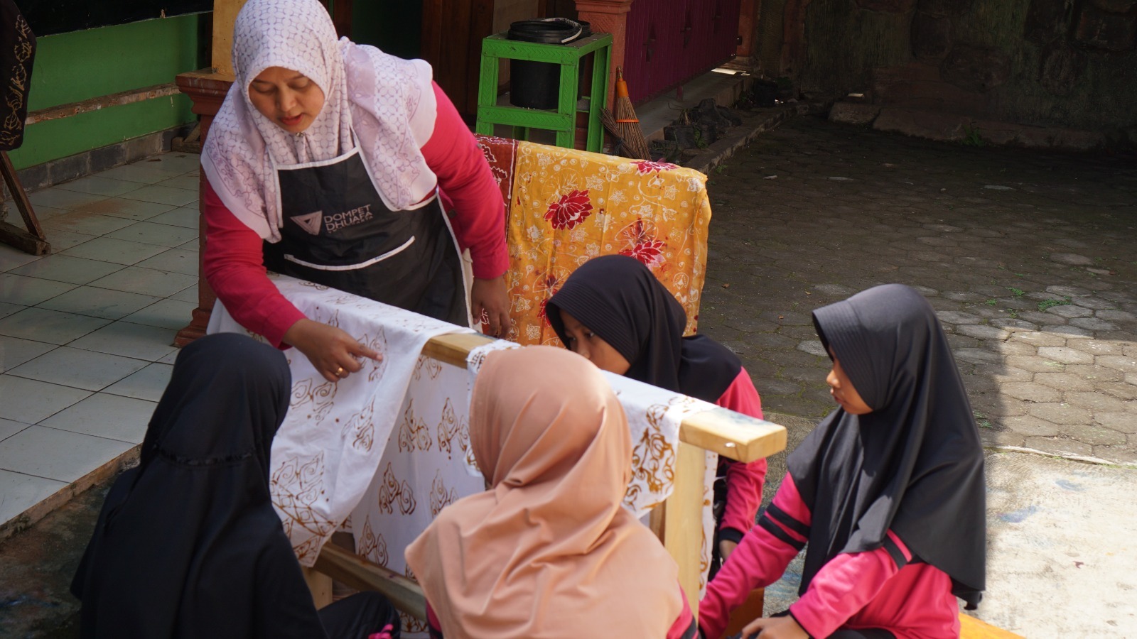 Dorong Communal Industry, Dompet Dhuafa Yogyakarta Pacu Ekonomi Industri Batik di Gunung Kidul