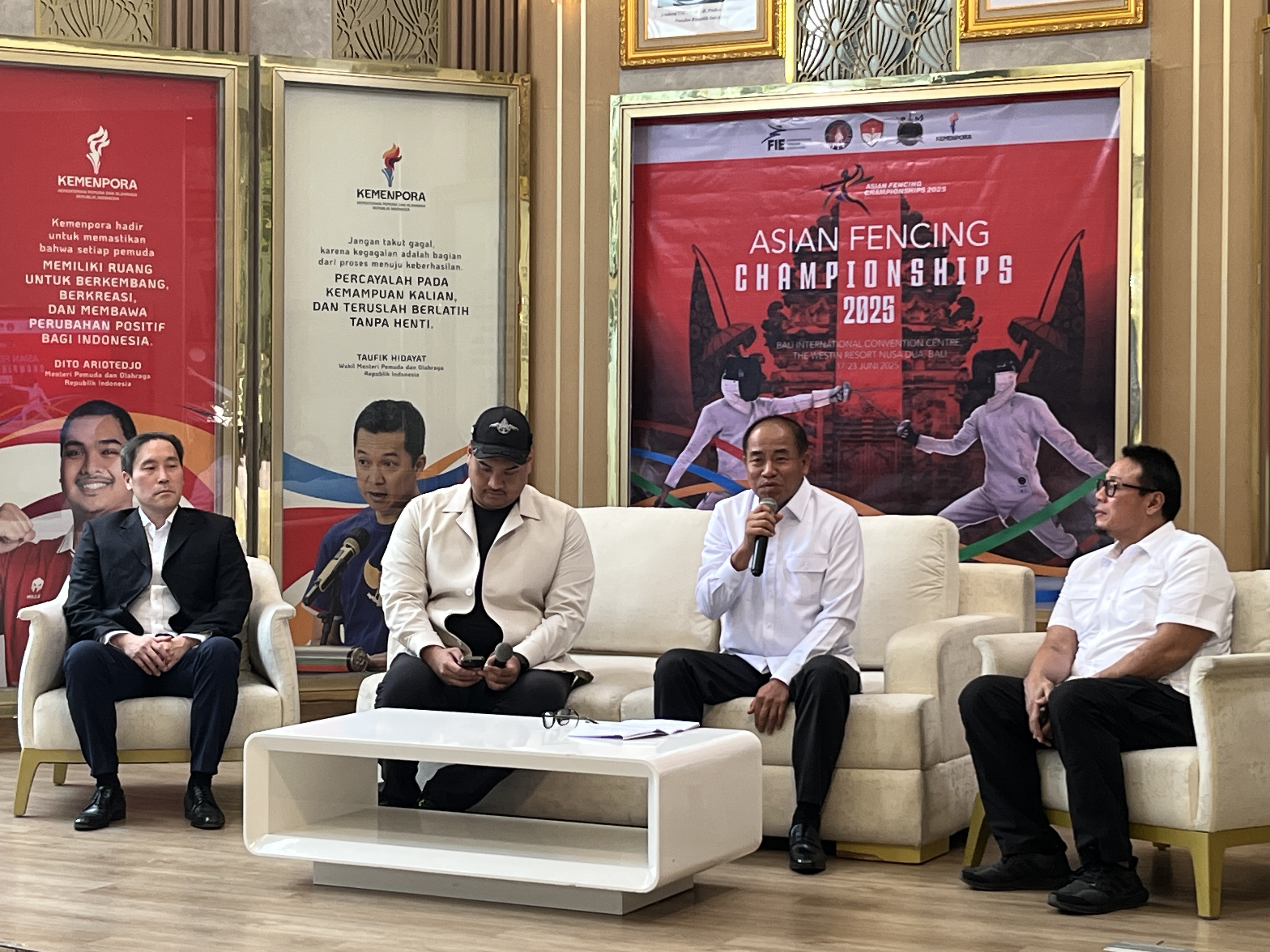 Menpora Dito Minta PB Ikasi Siapkan Roadmap to Olimpiade Los Angeles 2028