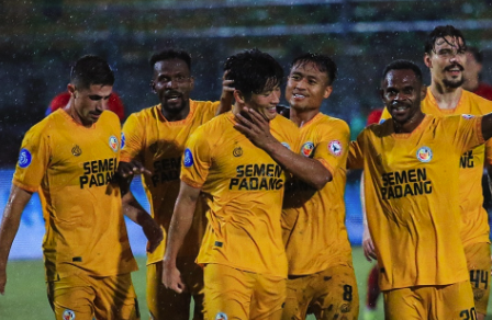 Madura United vs Semen Padang 0-1: Kabau Sirah Mentas dari Zona Merah!