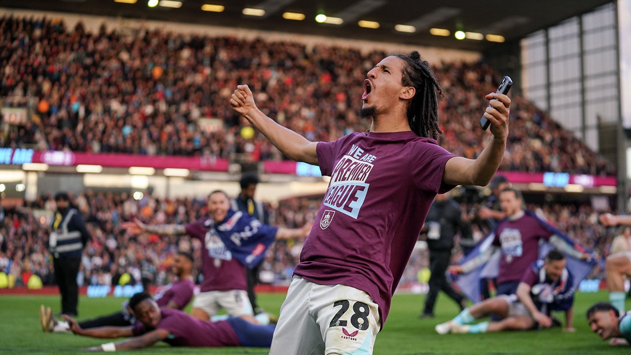 Hannibal Mejbri Meludahi Suporter Leeds: Kronologi, Sanksi FA, dan Refleksi Etika Atlet