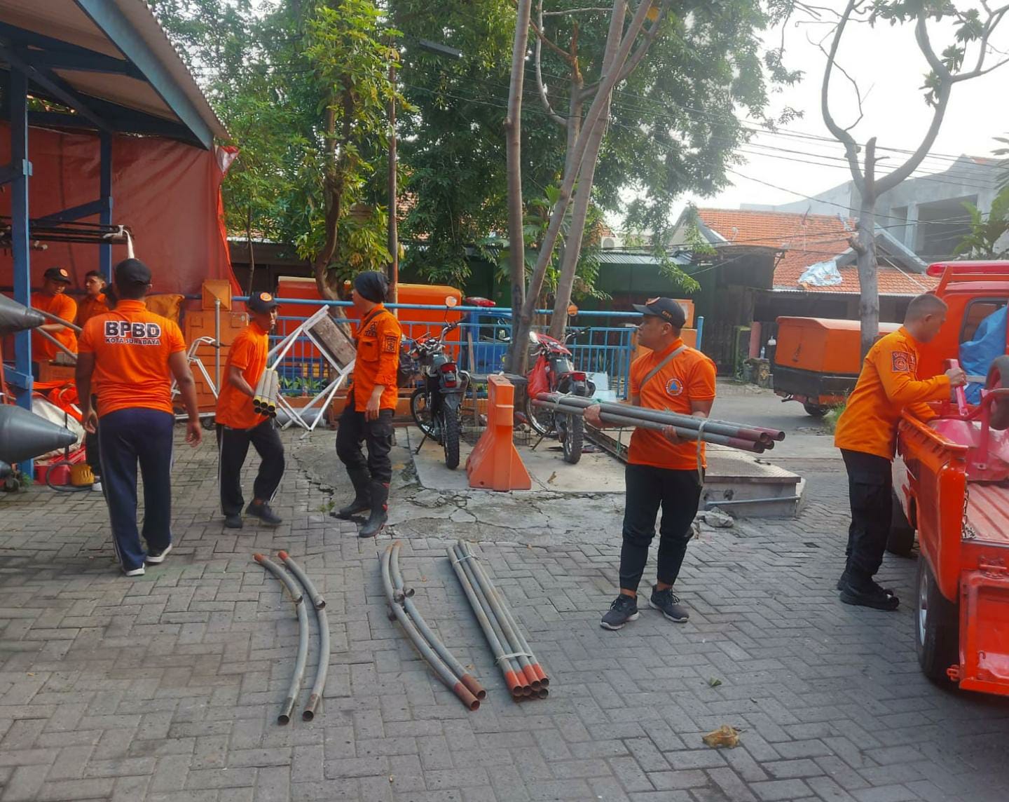 Bangunan di Surabaya Rusak Akibat Gempa Tuban Jatim, Satu Warga Tertimpa Reruntuhan