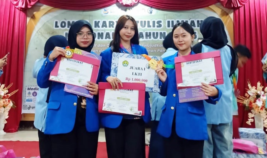 Prestasi Mengesankan: Mahasiswa Esa Unggul Juara 1 dan Raih Emas di Lomba Karya Tulis Ilmiah Nasional