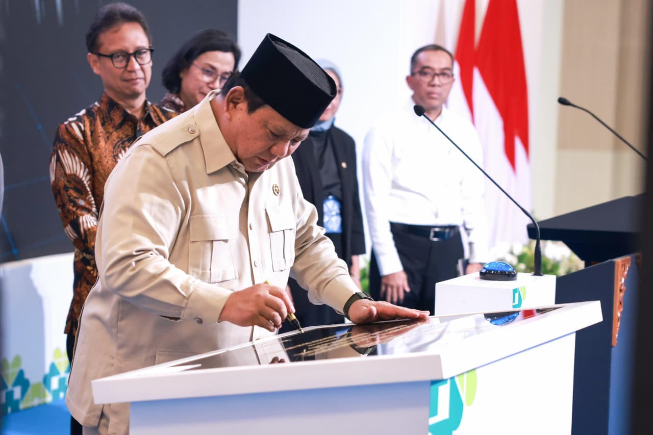 Prabowo Batalkan Kunjungan ke China, Fokus Pantau Situasi Dalam Negeri