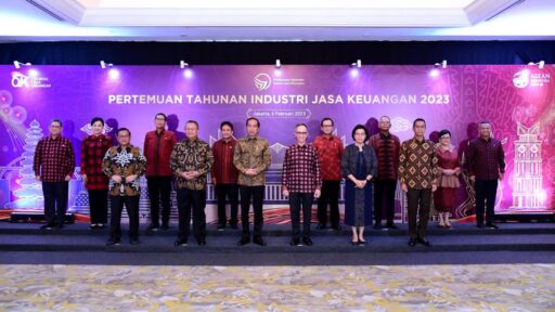 Jokowi Ingin Perry Warjiyo Lanjut Gubernur BI