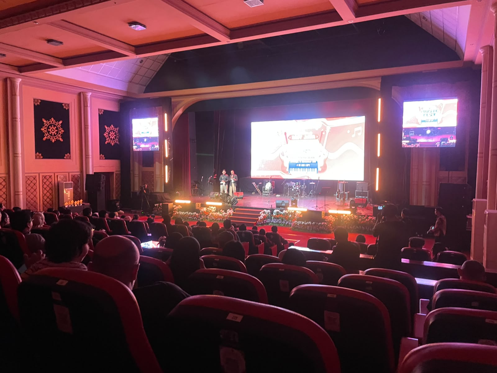 Grand Final East Java Music Fest Pasmanbaya Munculkan Musisi-Musisi ...